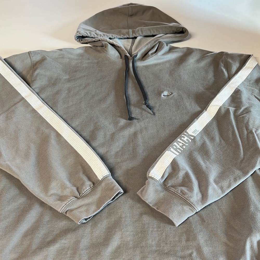 Nike Men’s Track Sweatshirt